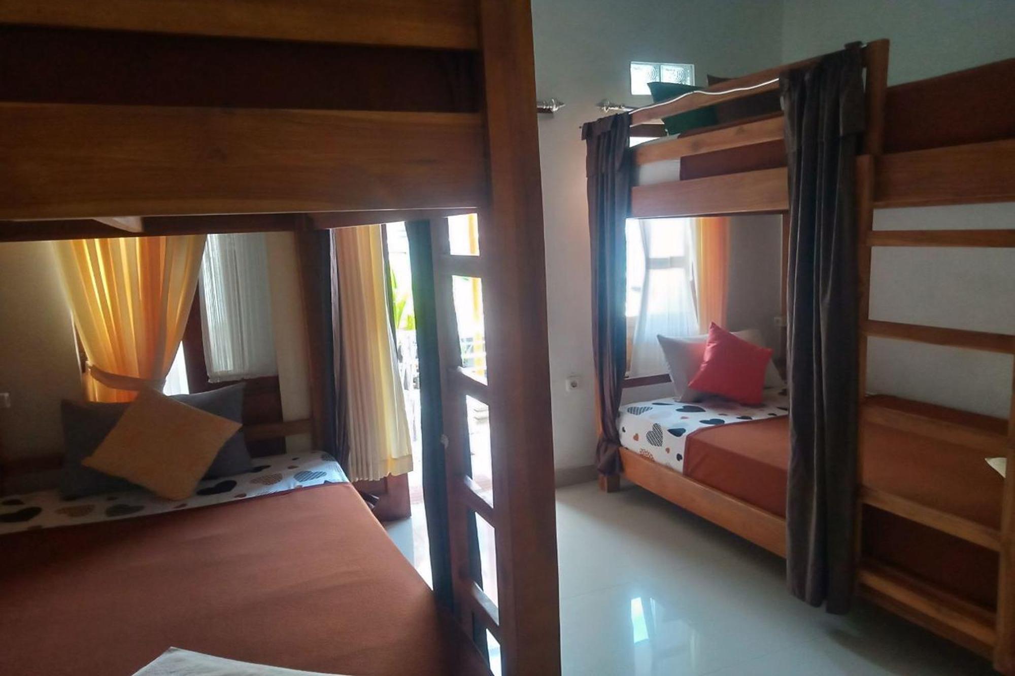 Gedhong Hostel Batununggul Luaran gambar